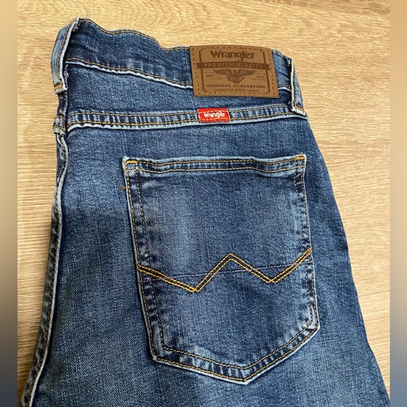 Mens Wrangler jeans 32x30 - Picture 2 of 5